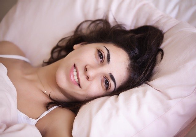 Poduszka ortopedyczna zapewni spokojny i komfortowy sen